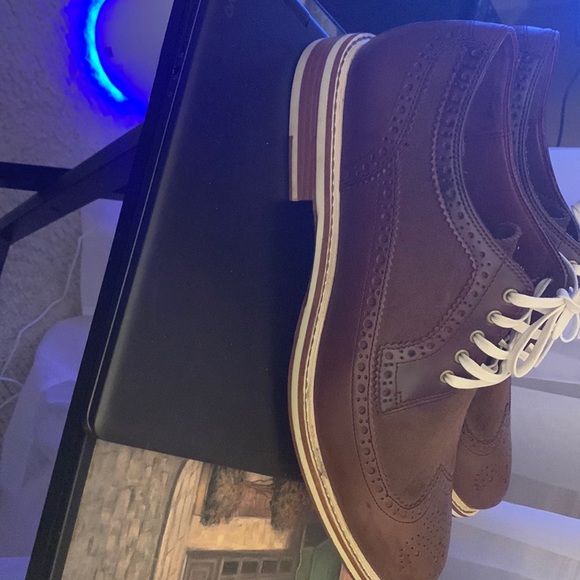 cole haan. No box or tag used once - Picture 3 of 8